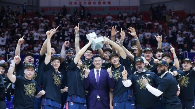 致敬科比，央视2016nba全明星中场致敬科比的mv有没有下载地址？里面的歌叫什么名字？图7