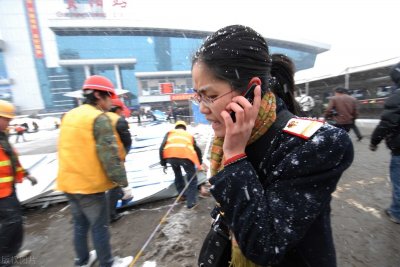 ​高中生放假回家被拦母女雪中冻一夜